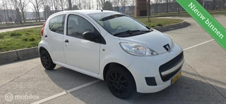 Peugeot 107 1.0-12V 5 deurts/lm-velgen/audio/etc