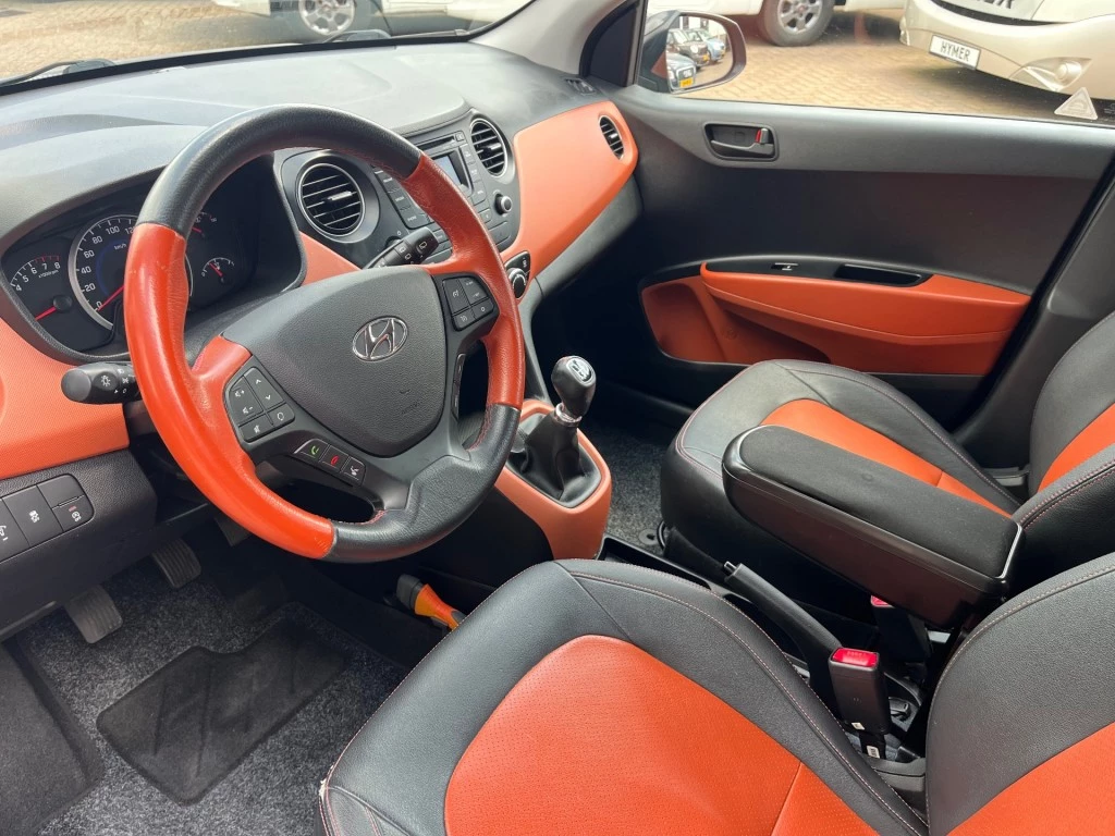 Hoofdafbeelding Hyundai i10