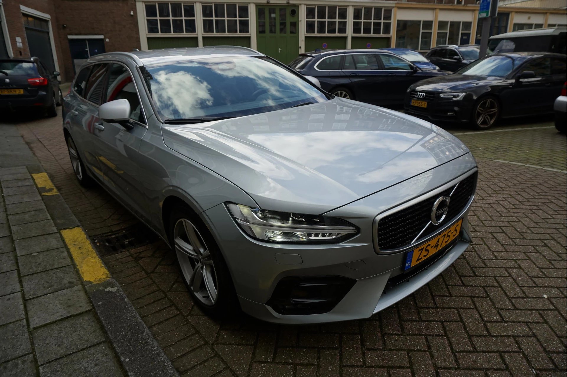 Hoofdafbeelding Volvo V90