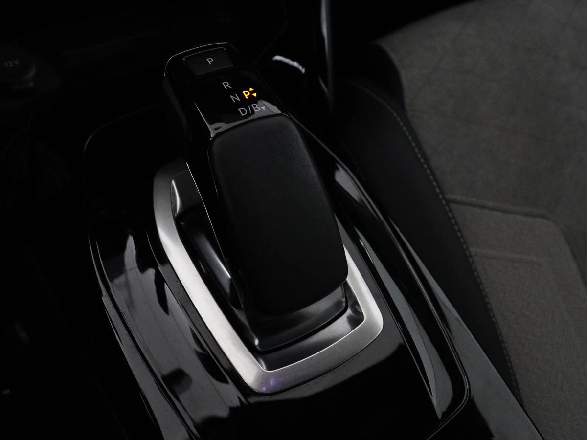 Hoofdafbeelding Peugeot e-2008