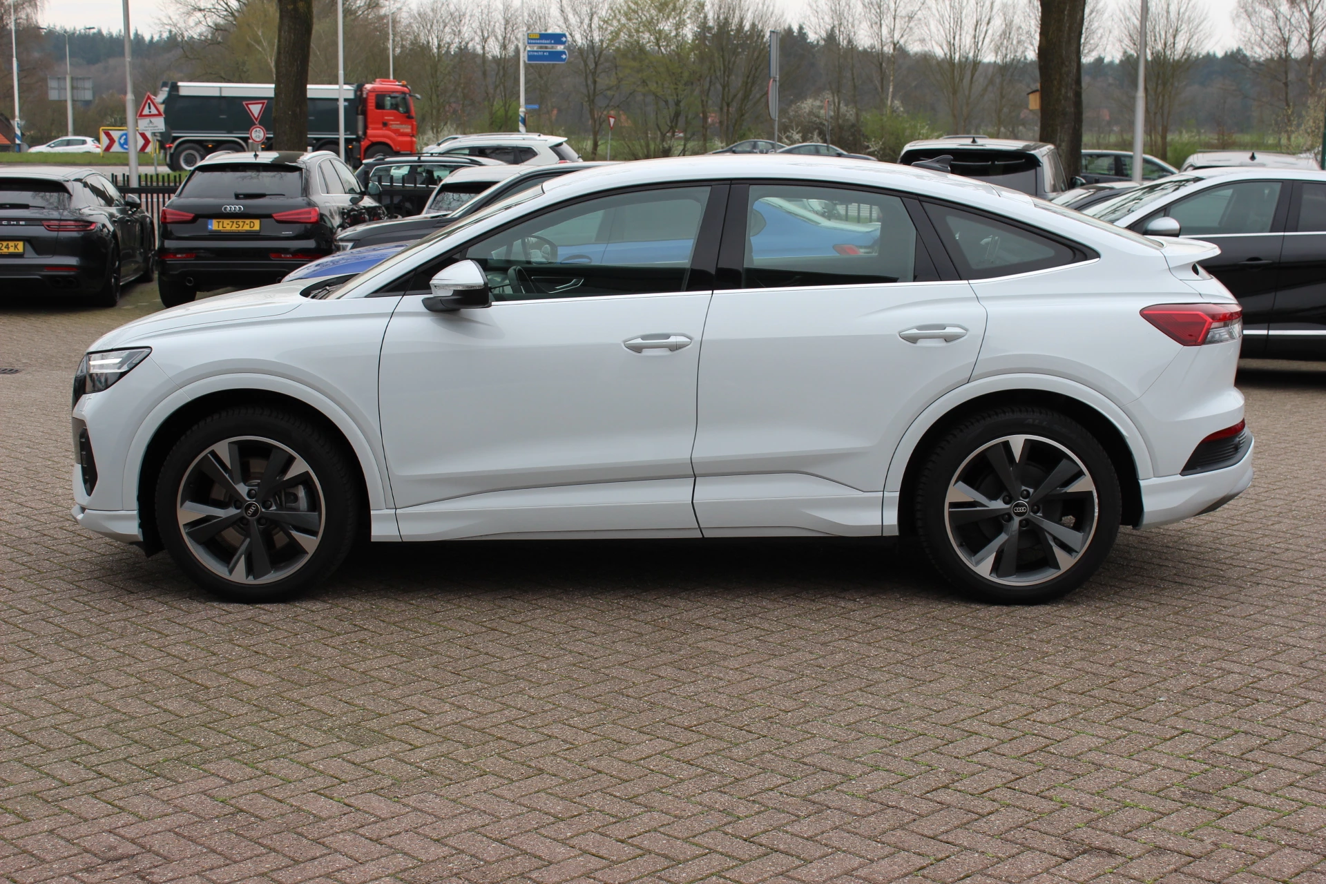 Hoofdafbeelding Audi Q4 Sportback e-tron