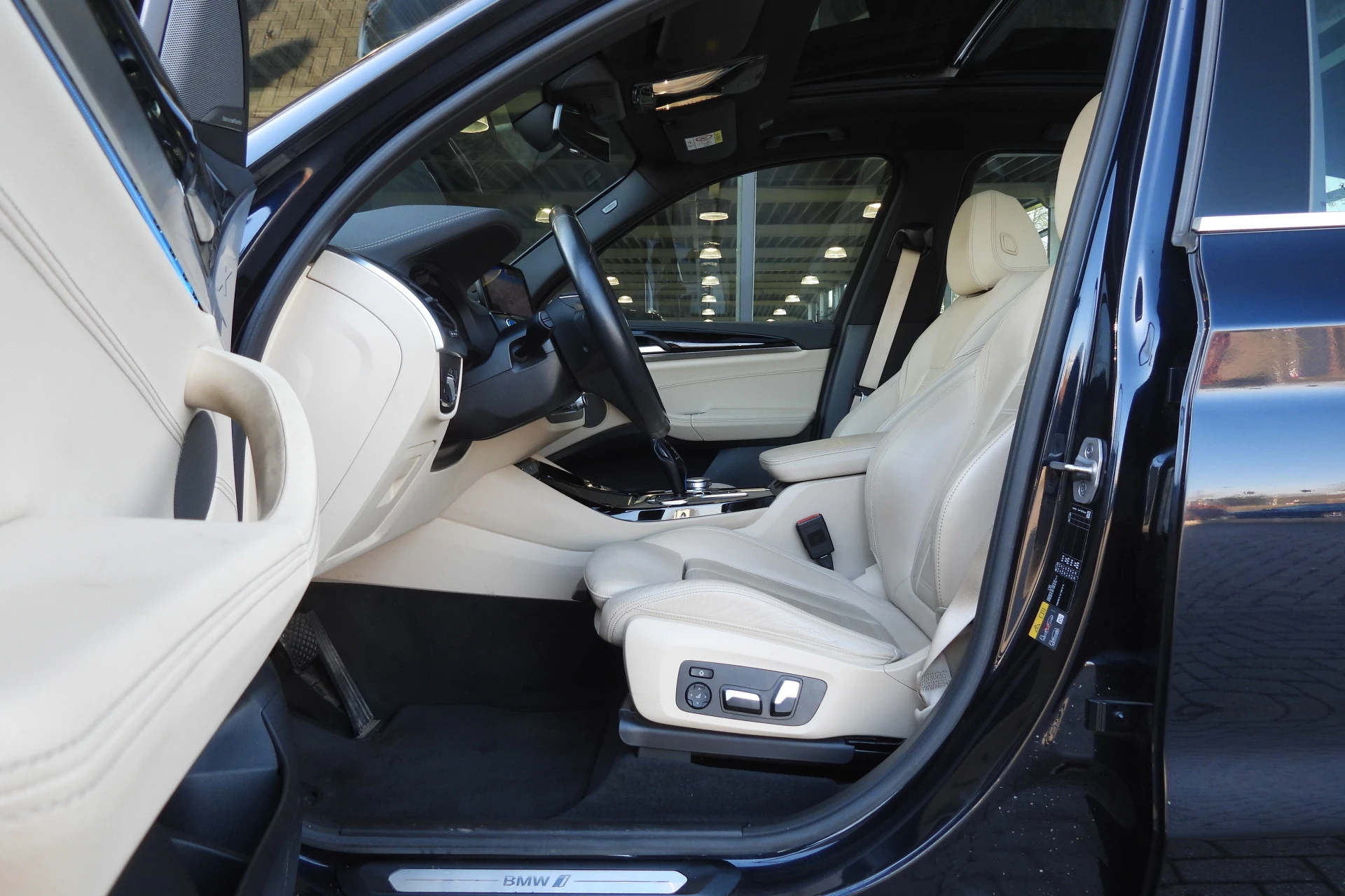 Hoofdafbeelding BMW iX3