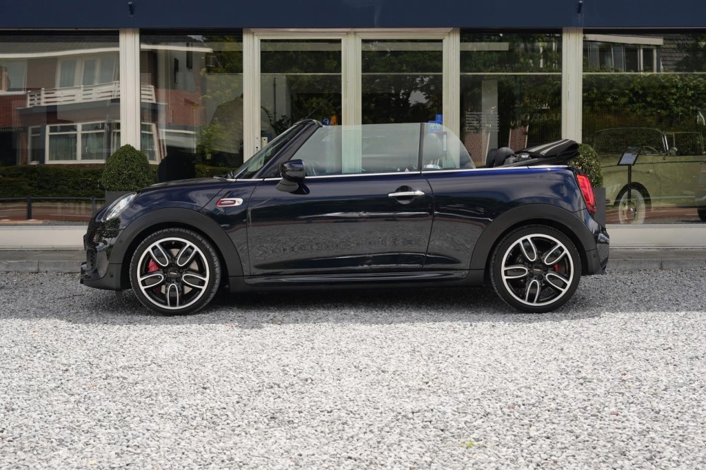 Hoofdafbeelding MINI Cabrio