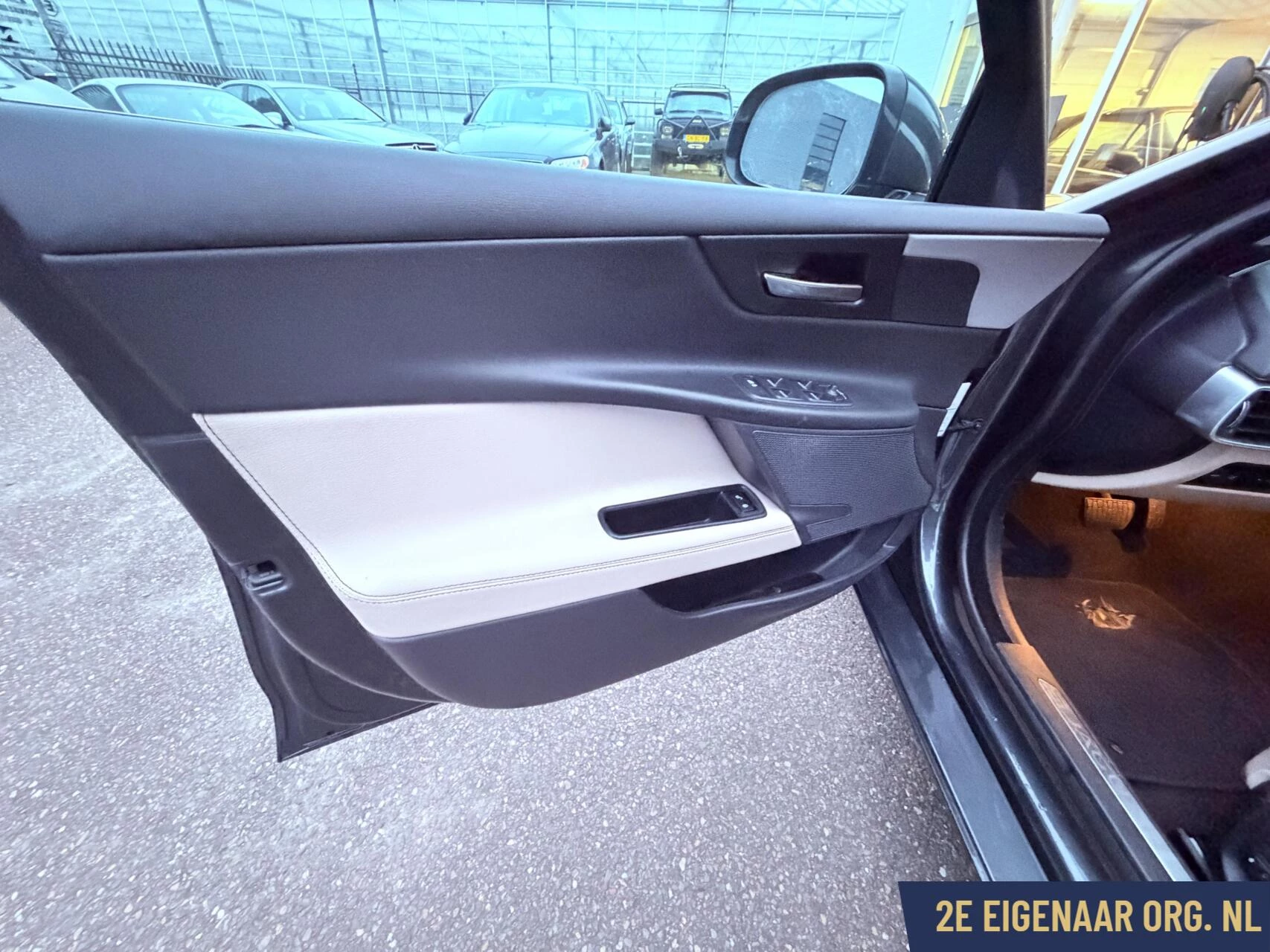 Hoofdafbeelding Jaguar XE