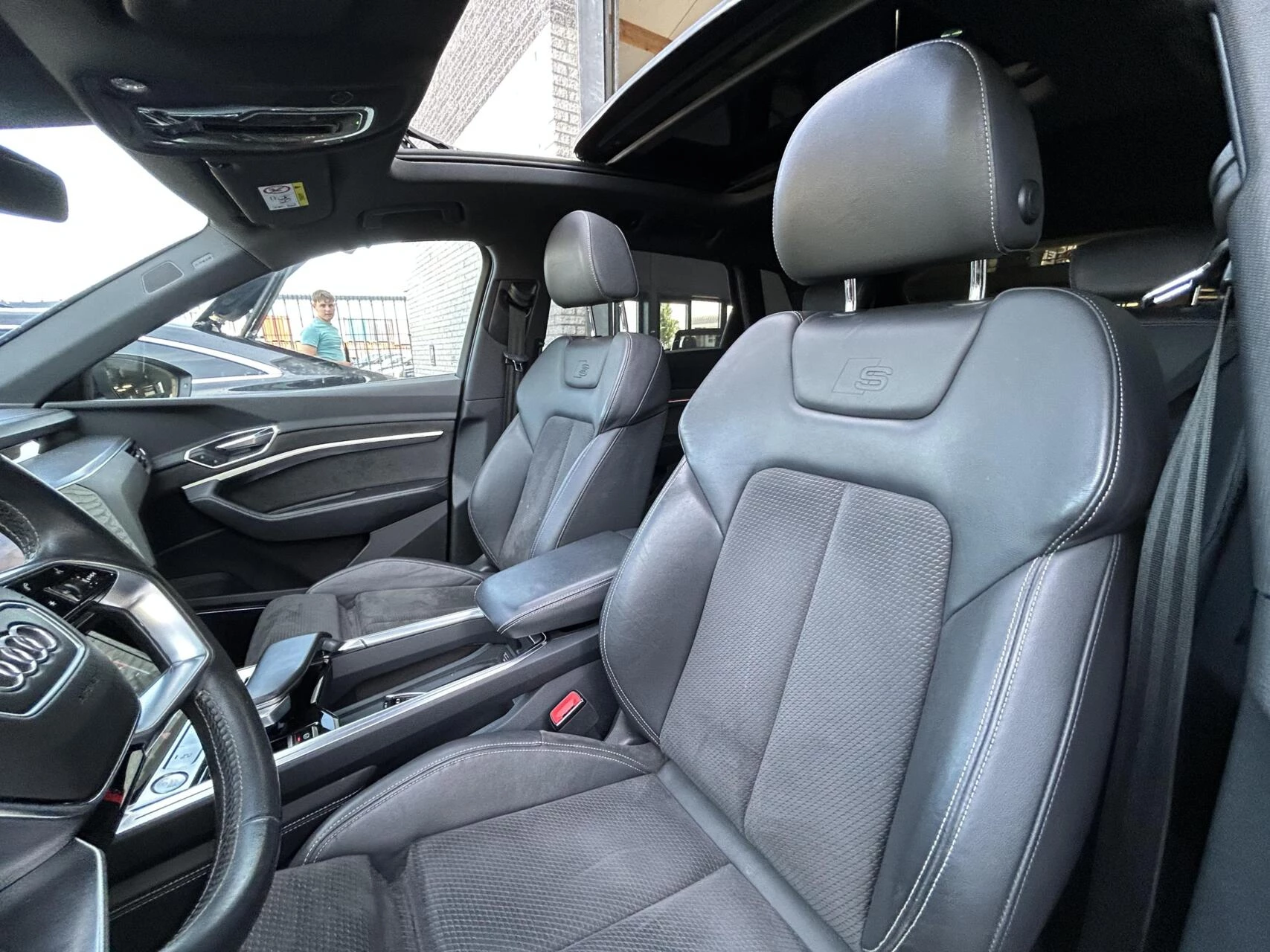 Hoofdafbeelding Audi e-tron