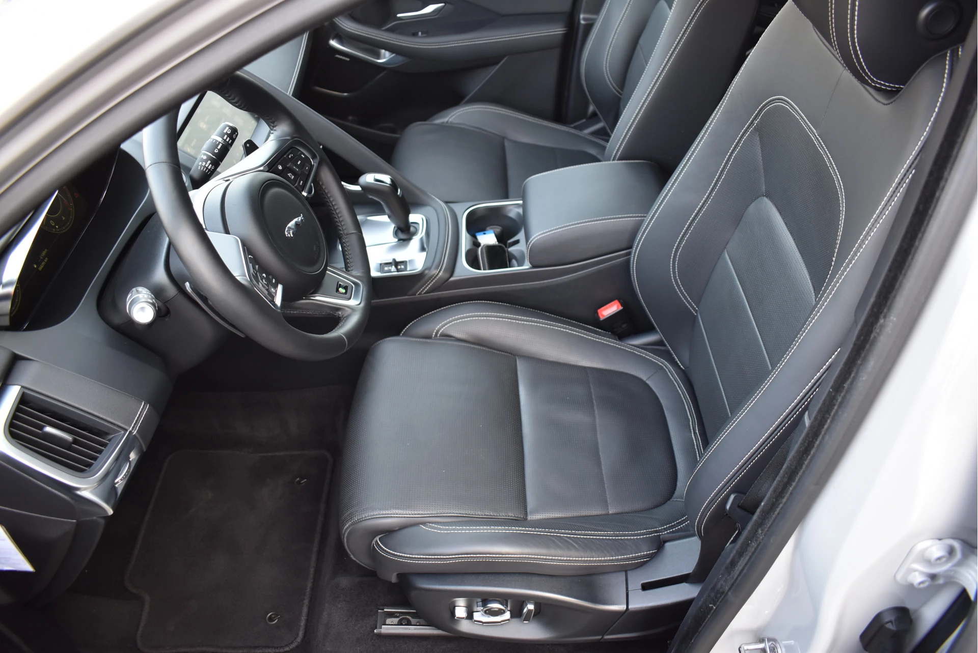 Hoofdafbeelding Jaguar E-PACE