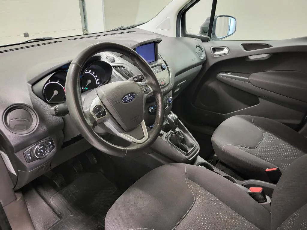 Hoofdafbeelding Ford Transit Courier