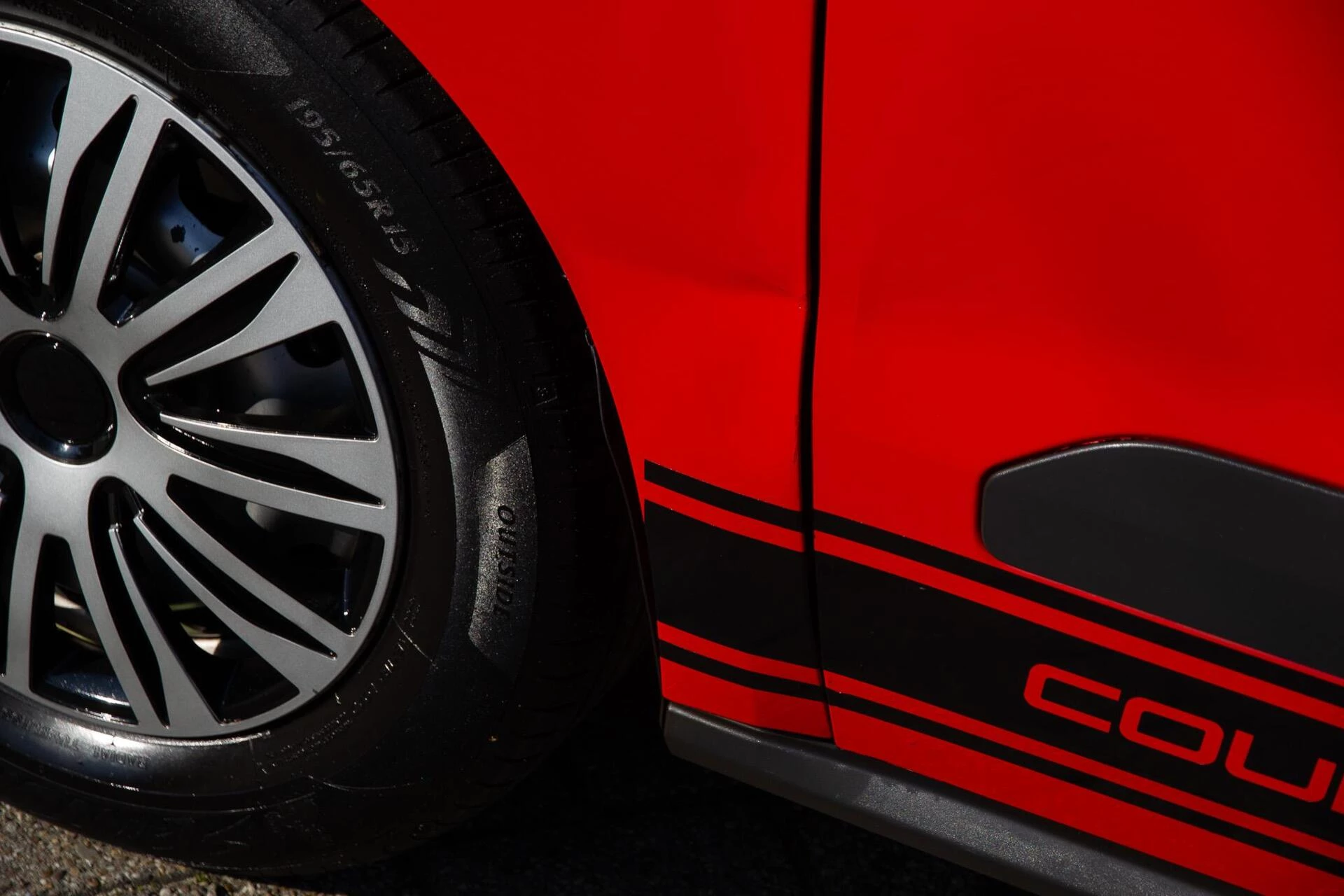 Hoofdafbeelding Ford Transit Courier