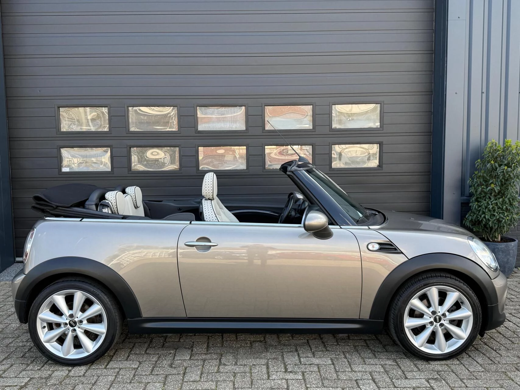 Hoofdafbeelding MINI Cooper Cabrio