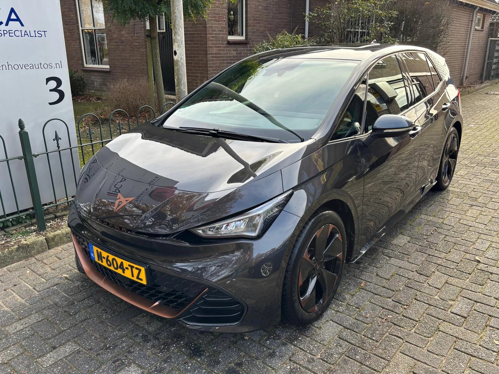 Hoofdafbeelding CUPRA Born