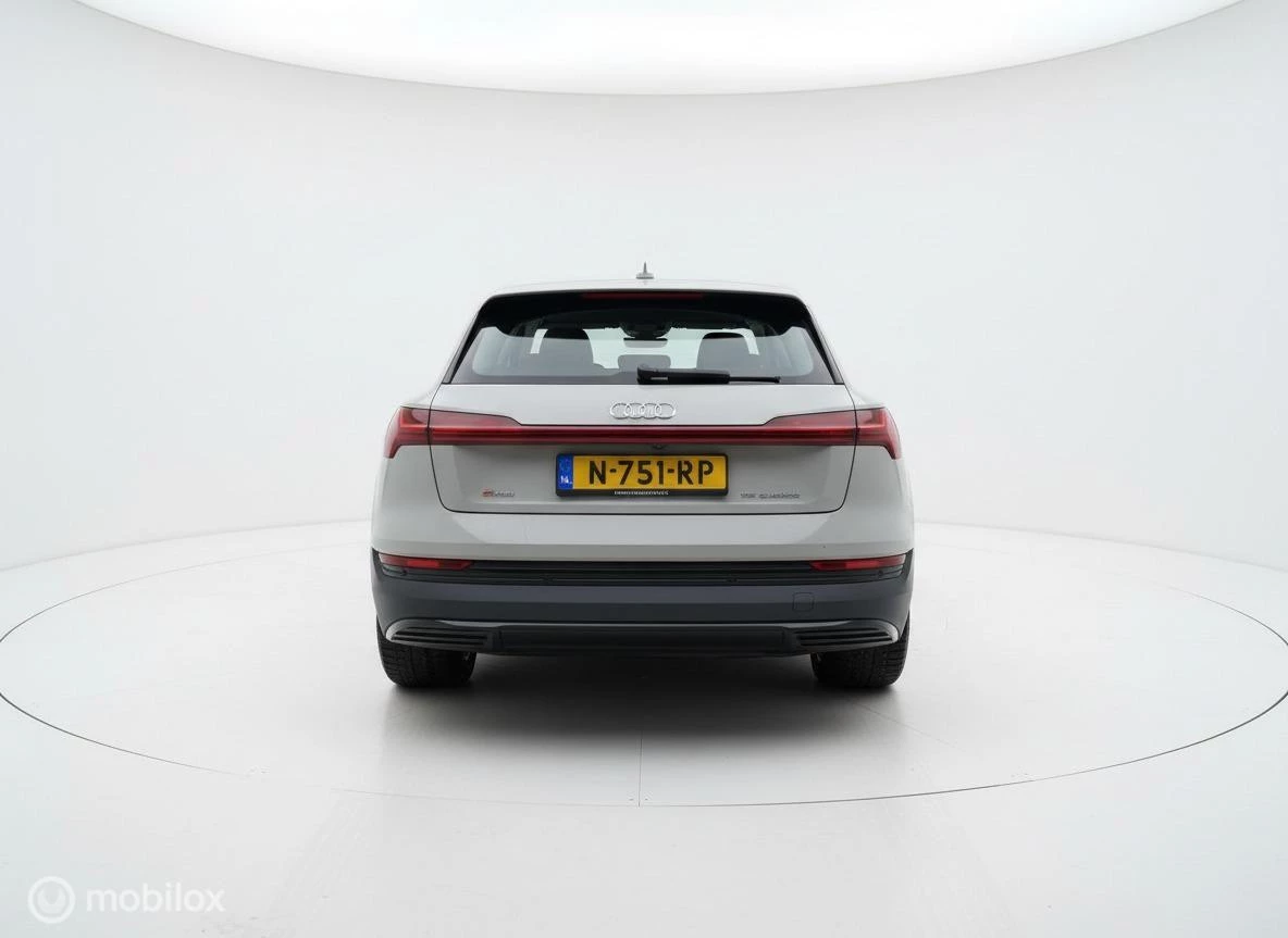 Hoofdafbeelding Audi e-tron