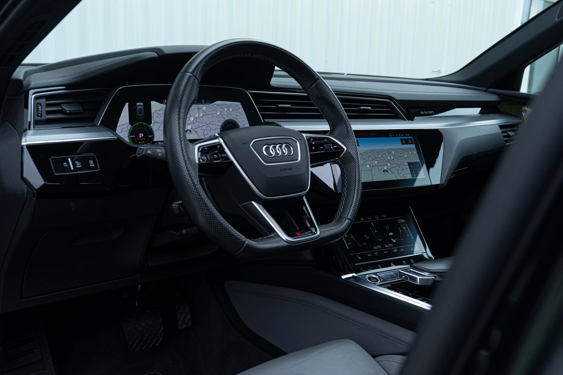 Hoofdafbeelding Audi e-tron