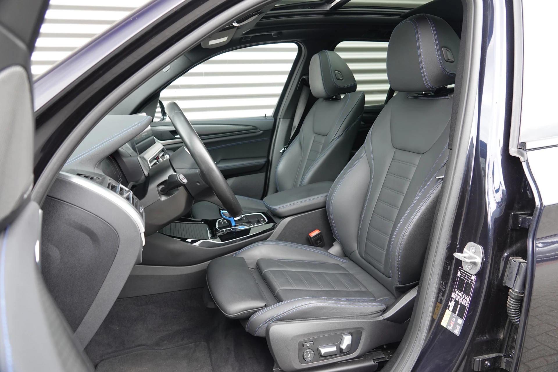 Hoofdafbeelding BMW iX3