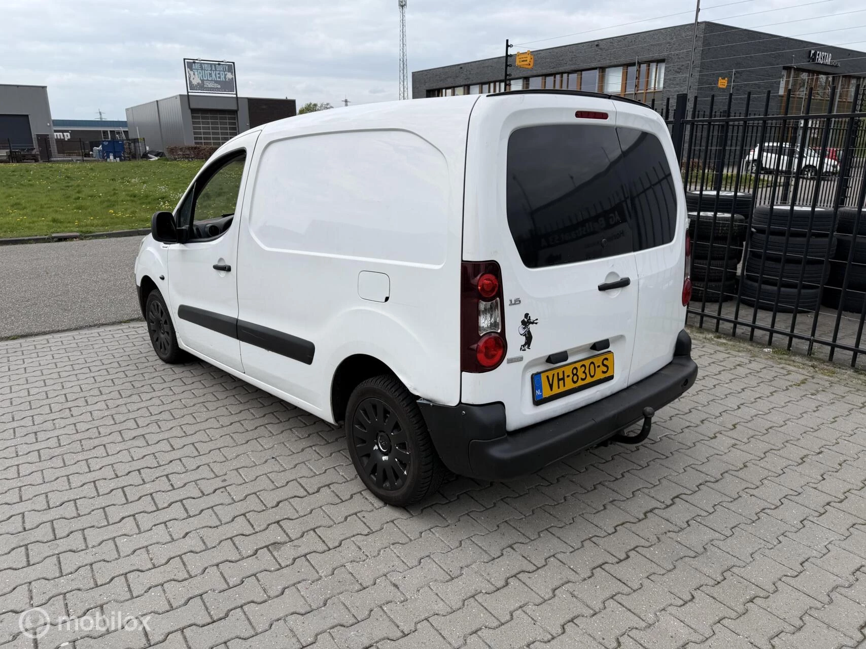 Hoofdafbeelding Peugeot Partner