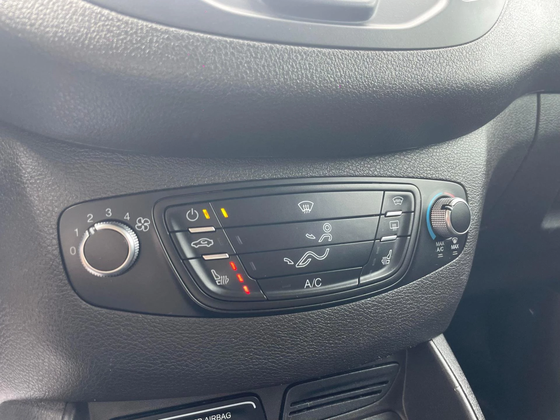 Hoofdafbeelding Ford Transit Courier