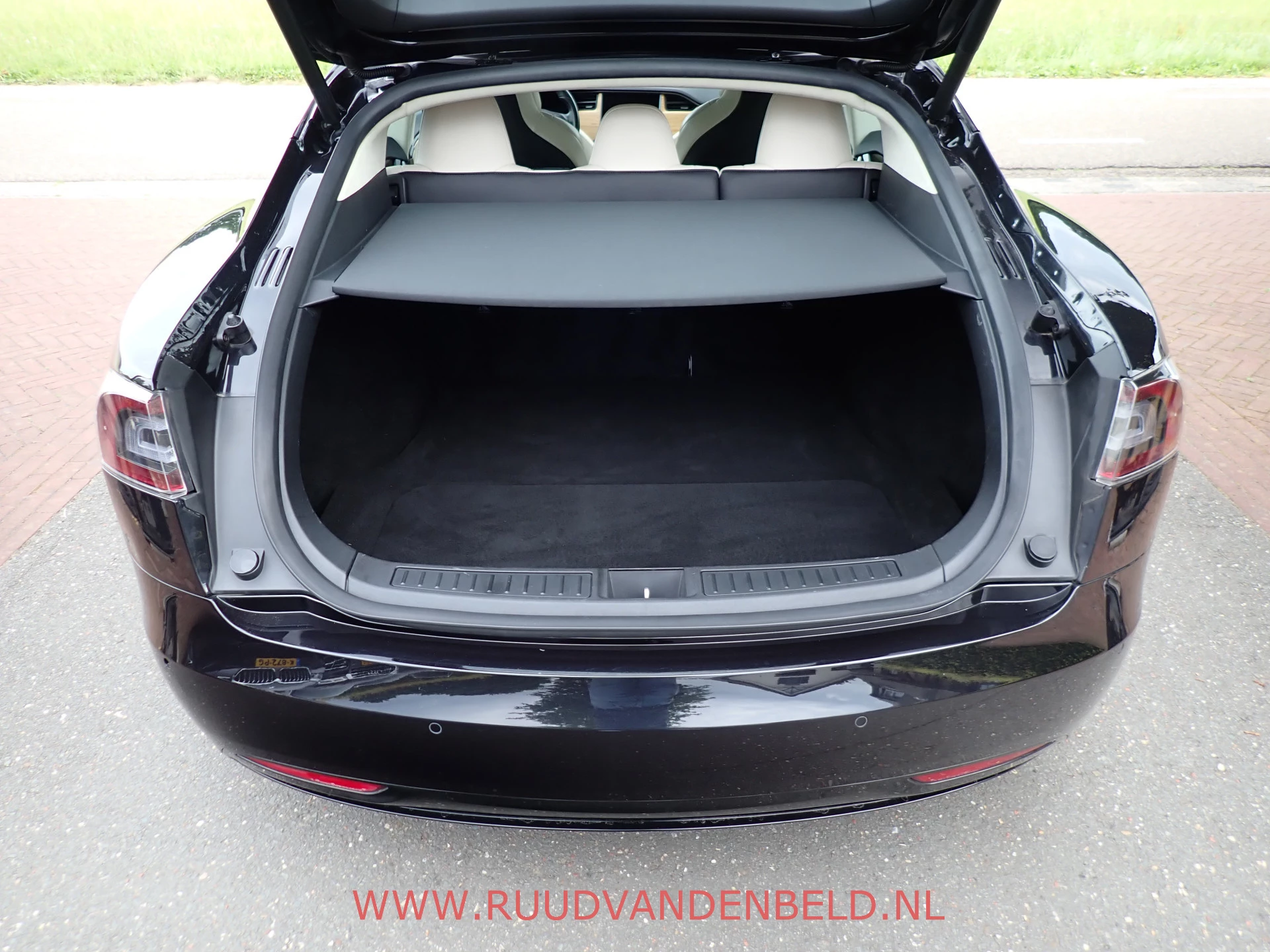 Hoofdafbeelding Tesla Model S