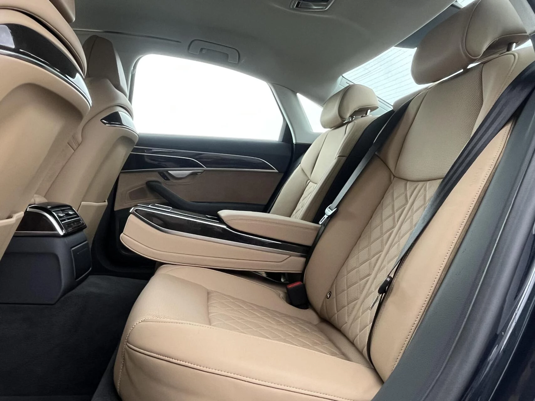 Hoofdafbeelding Audi A8