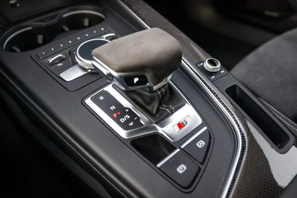 Hoofdafbeelding Audi S4