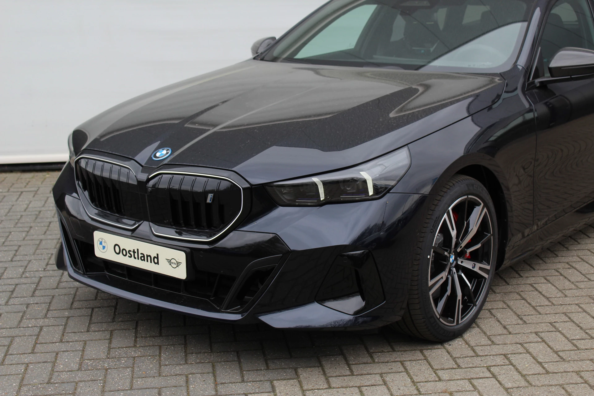 Hoofdafbeelding BMW i5
