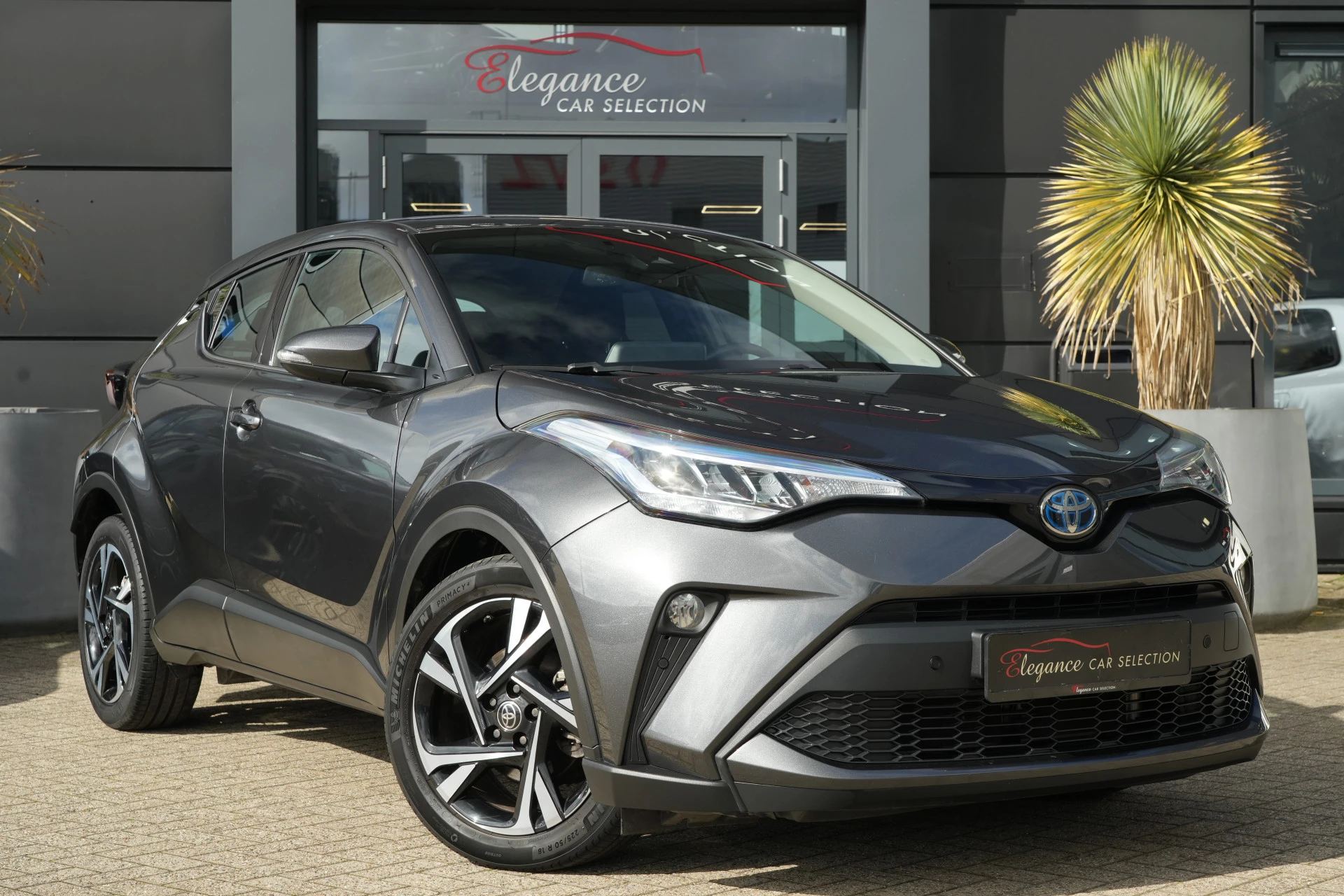Hoofdafbeelding Toyota C-HR