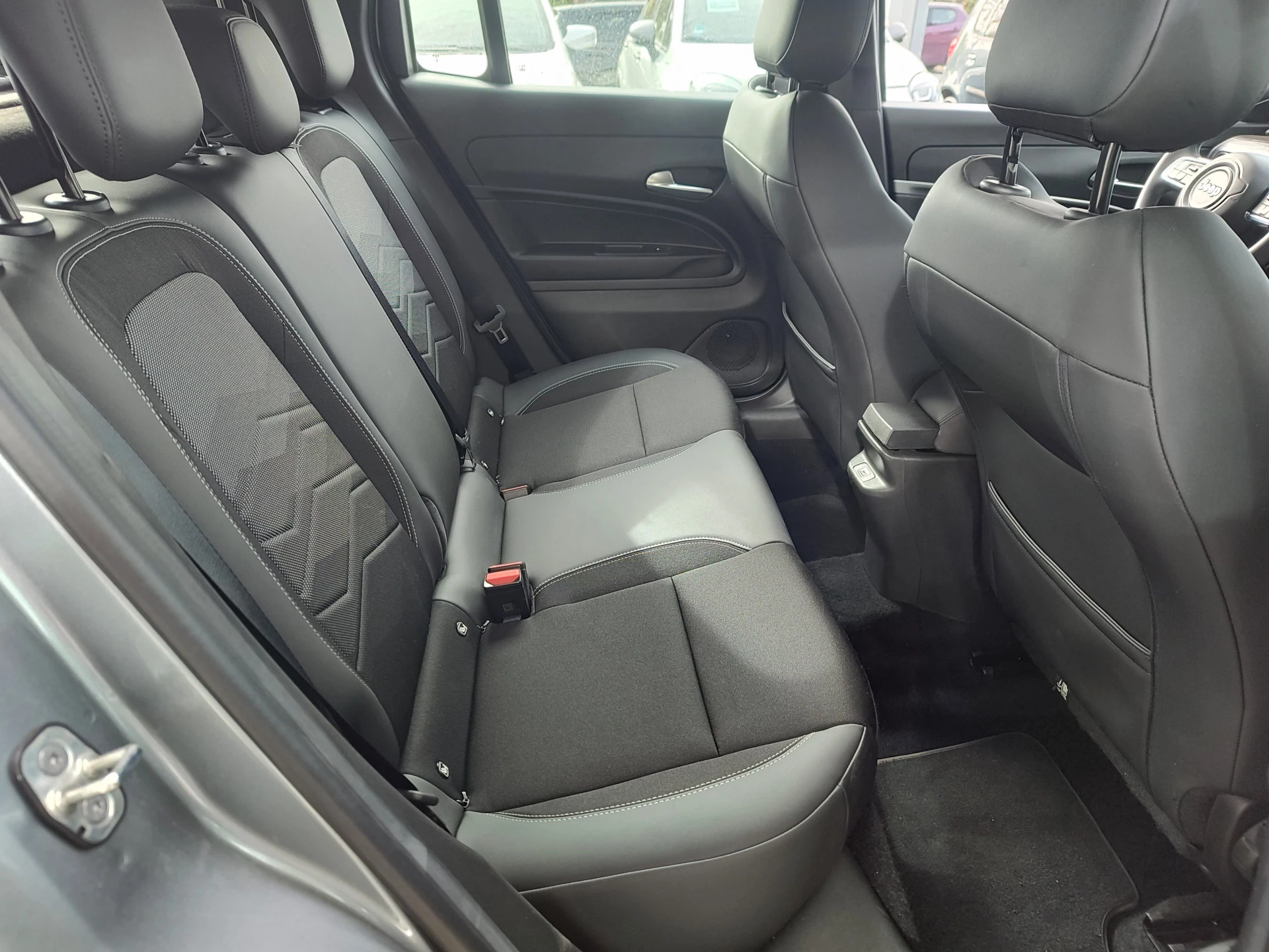 Hoofdafbeelding Jeep Avenger