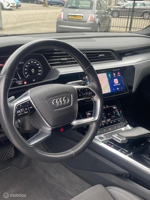 Hoofdafbeelding Audi e-tron