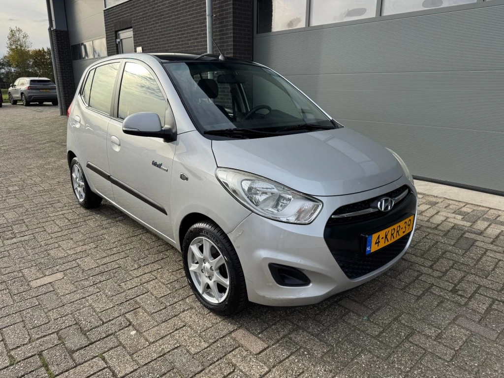 Hoofdafbeelding Hyundai i10