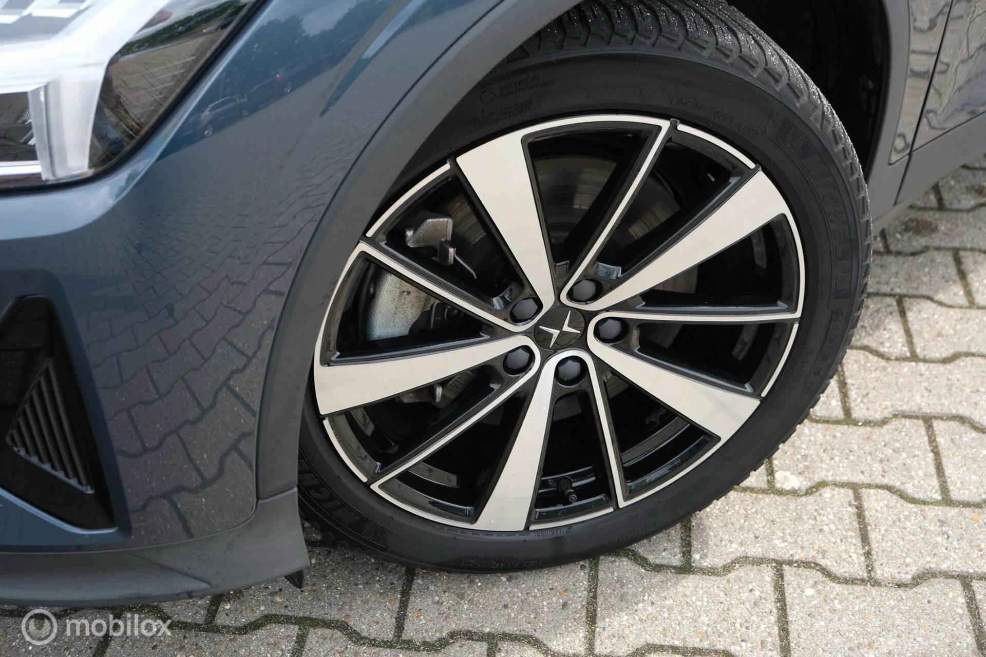 Hoofdafbeelding Polestar 2
