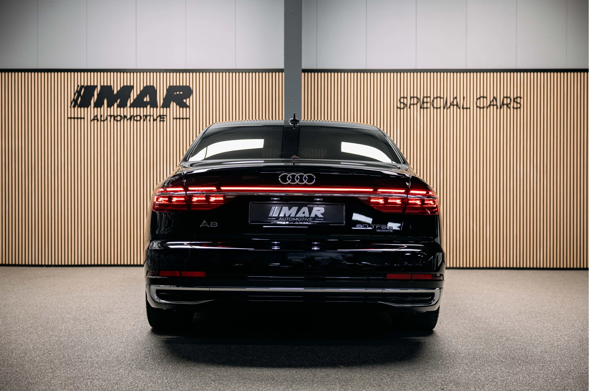Hoofdafbeelding Audi A8