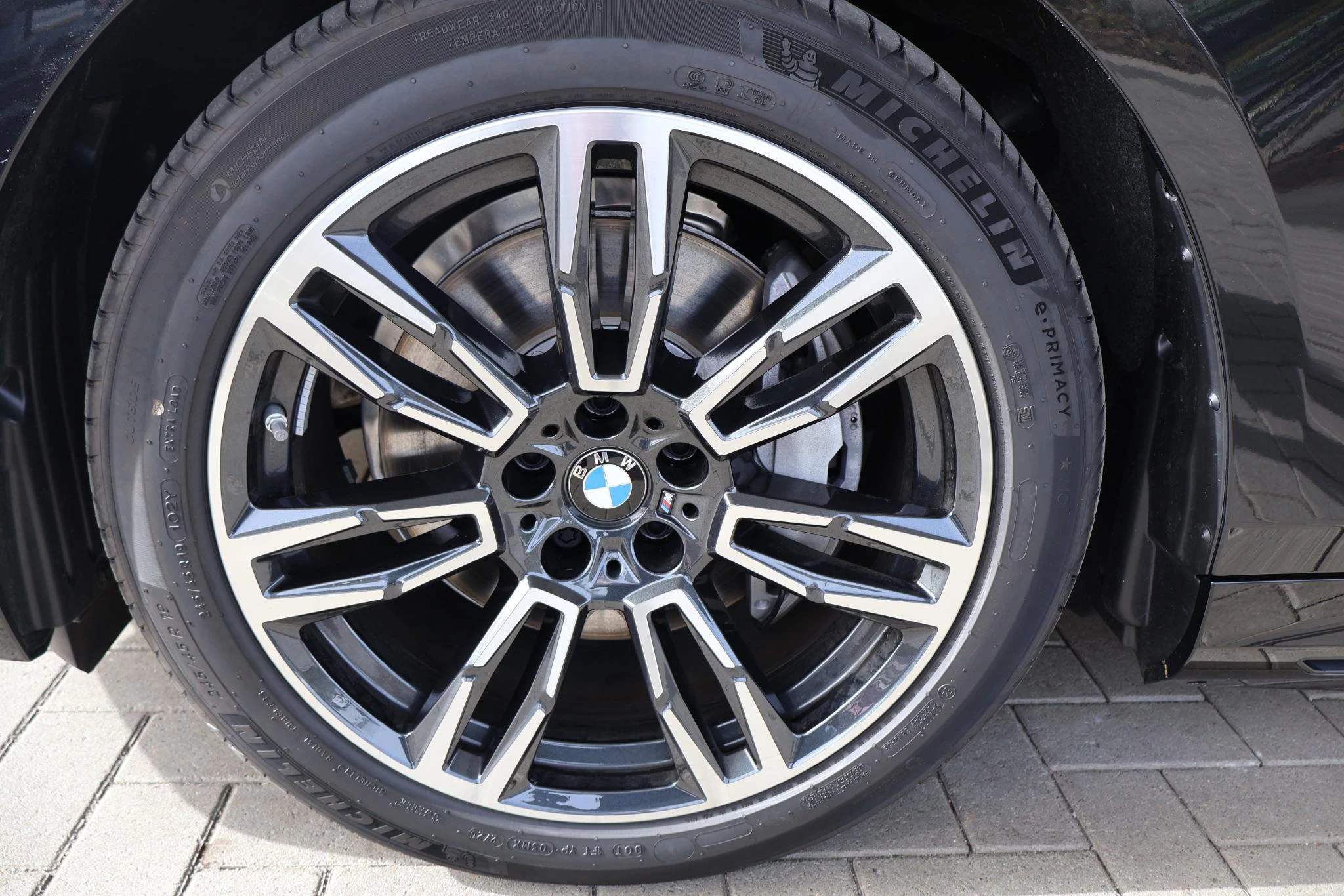 Hoofdafbeelding BMW i5