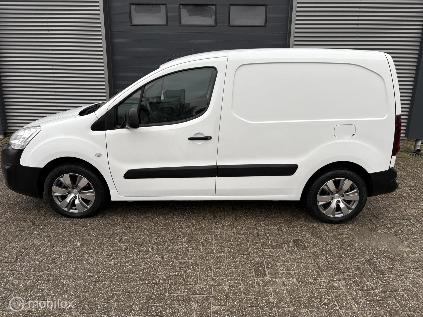 Hoofdafbeelding Peugeot Partner