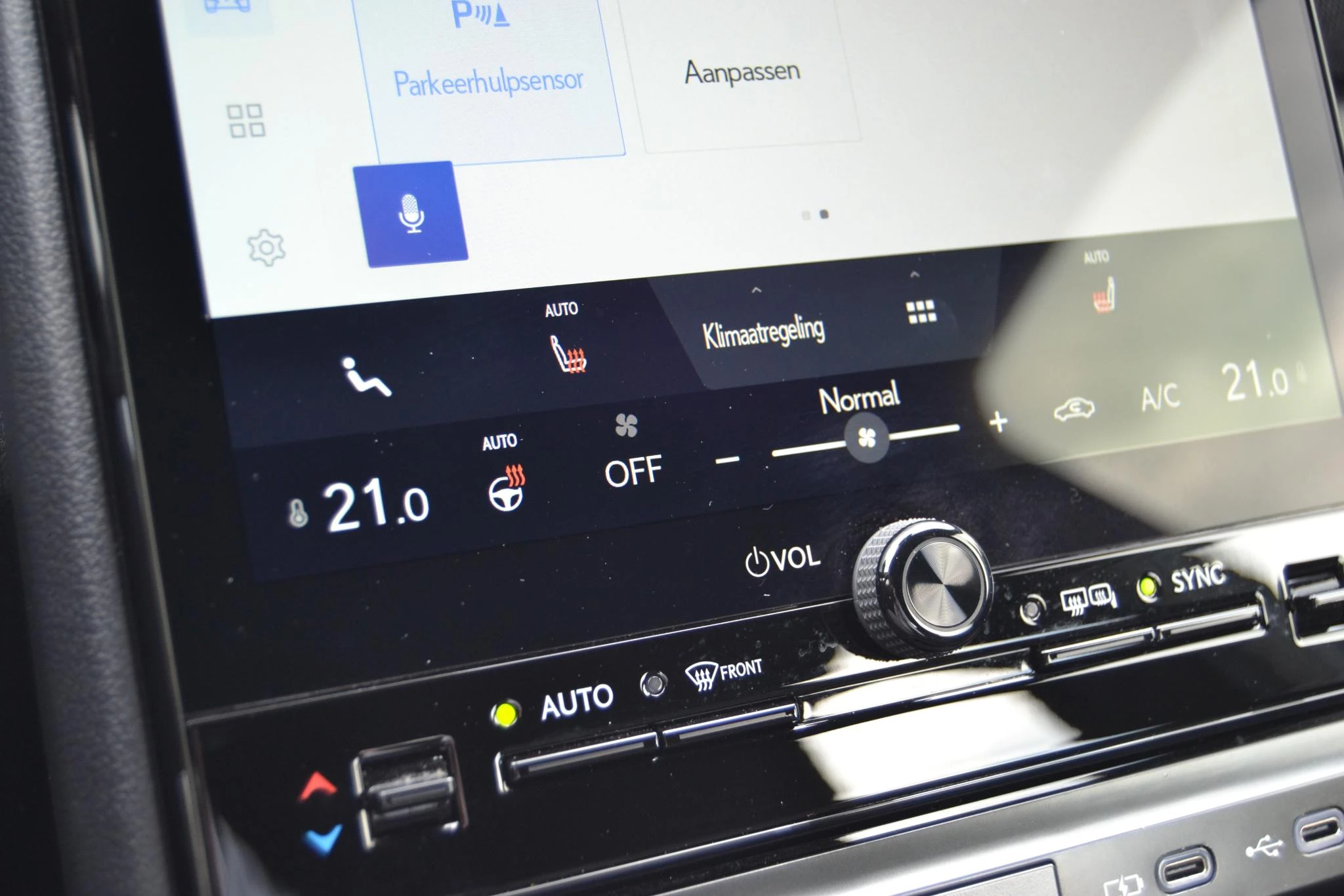 Hoofdafbeelding Lexus LBX