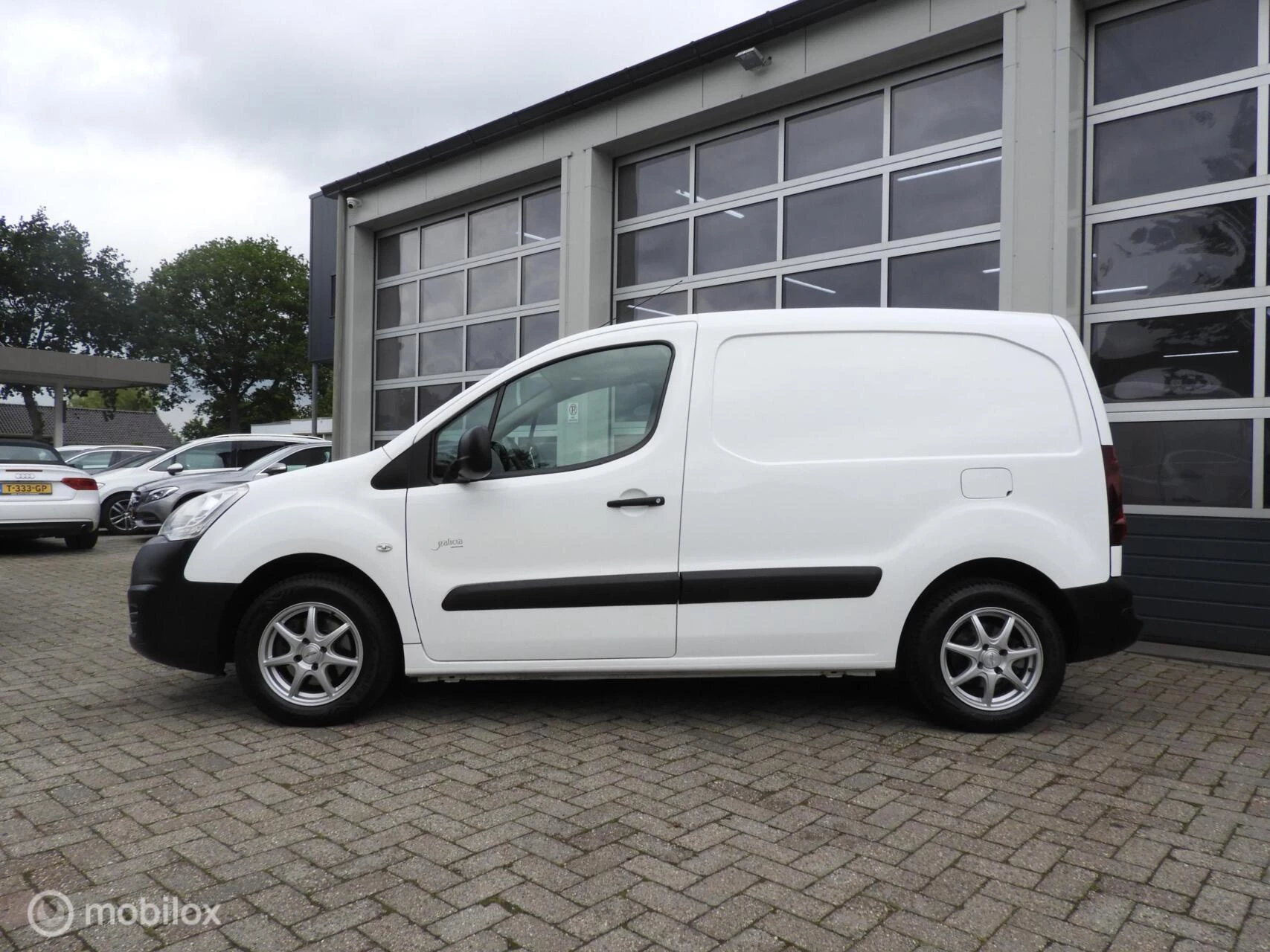 Hoofdafbeelding Peugeot Partner