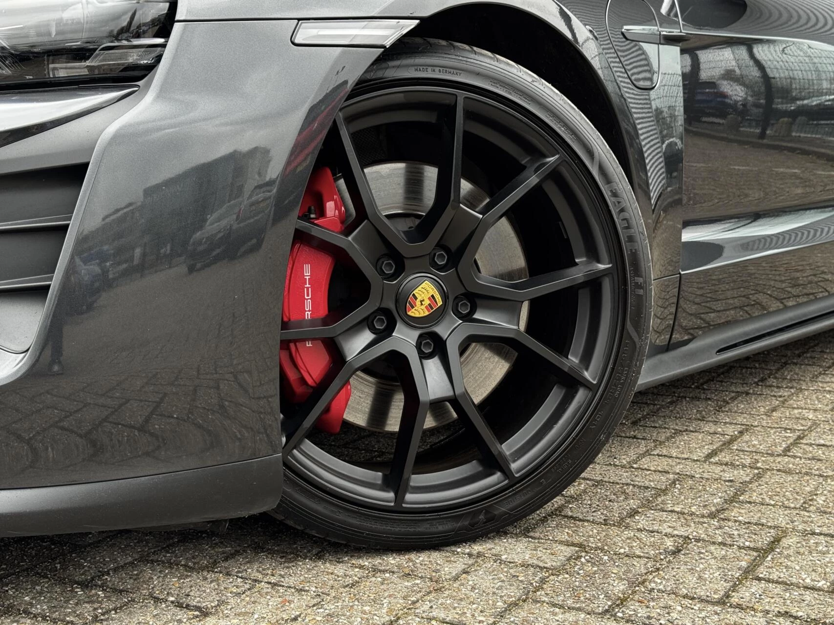 Hoofdafbeelding Porsche Taycan