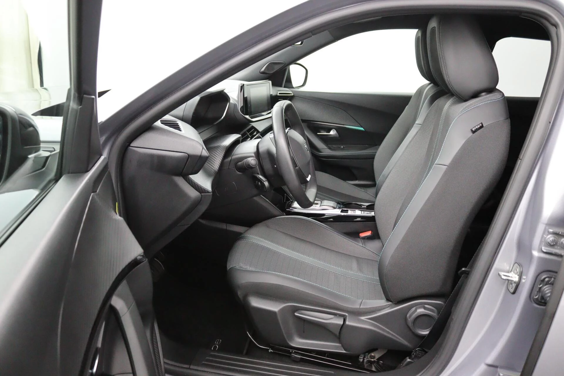 Hoofdafbeelding Peugeot e-2008