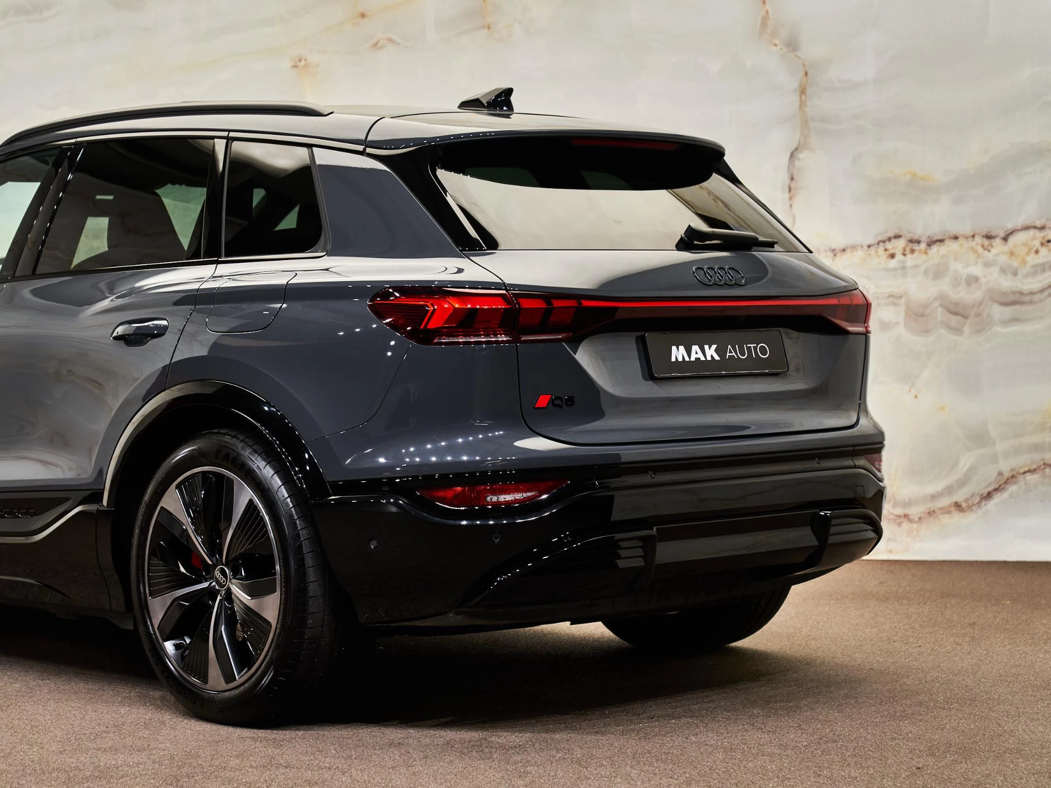 Hoofdafbeelding Audi Q6 e-tron