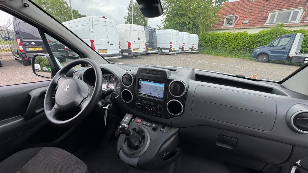 Hoofdafbeelding Peugeot Partner