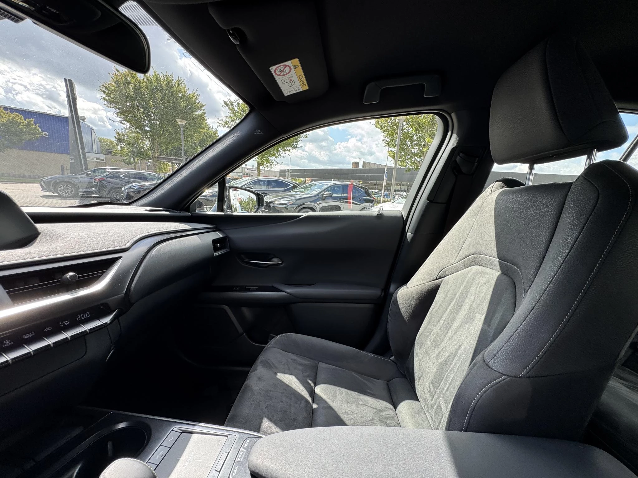 Hoofdafbeelding Lexus UX