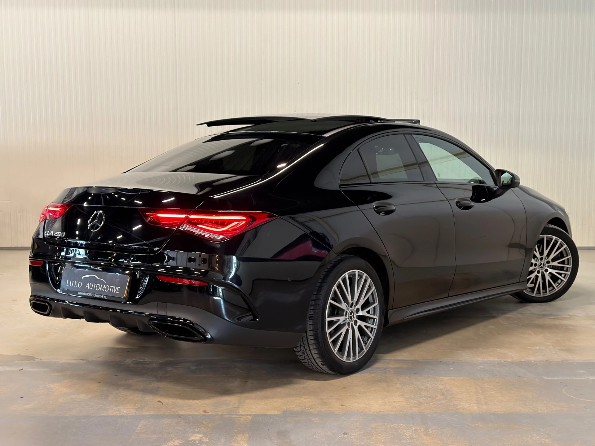 Hoofdafbeelding Mercedes-Benz CLA