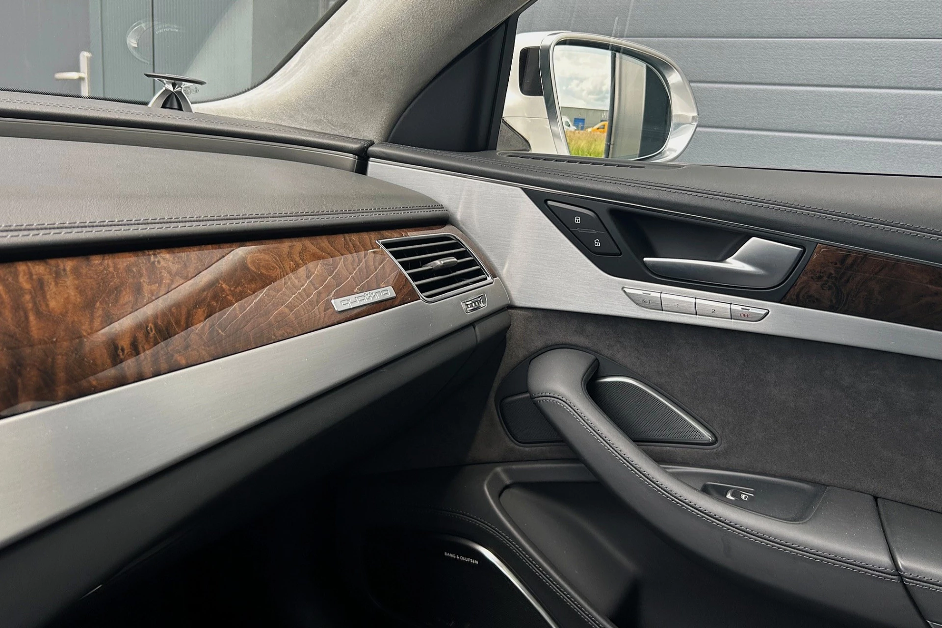 Hoofdafbeelding Audi A8