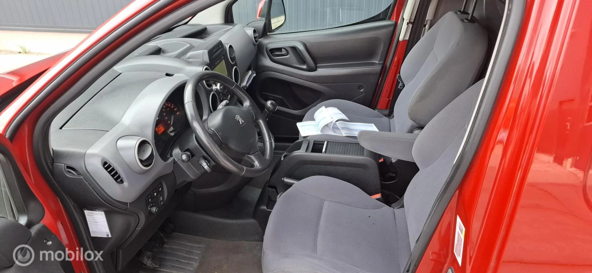 Hoofdafbeelding Peugeot Partner