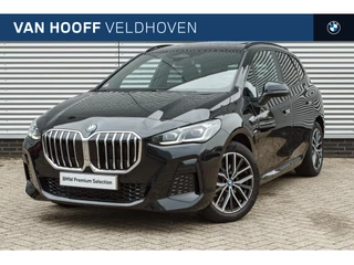 BMW 2 Serie Active Tourer 225e xDrive M Sport Automaat / Panoramadak / Sportstoelen / Achteruitrijcamera / M Adaptief onderstel / Comfort Access / Adaptieve LED / Harman Kardon