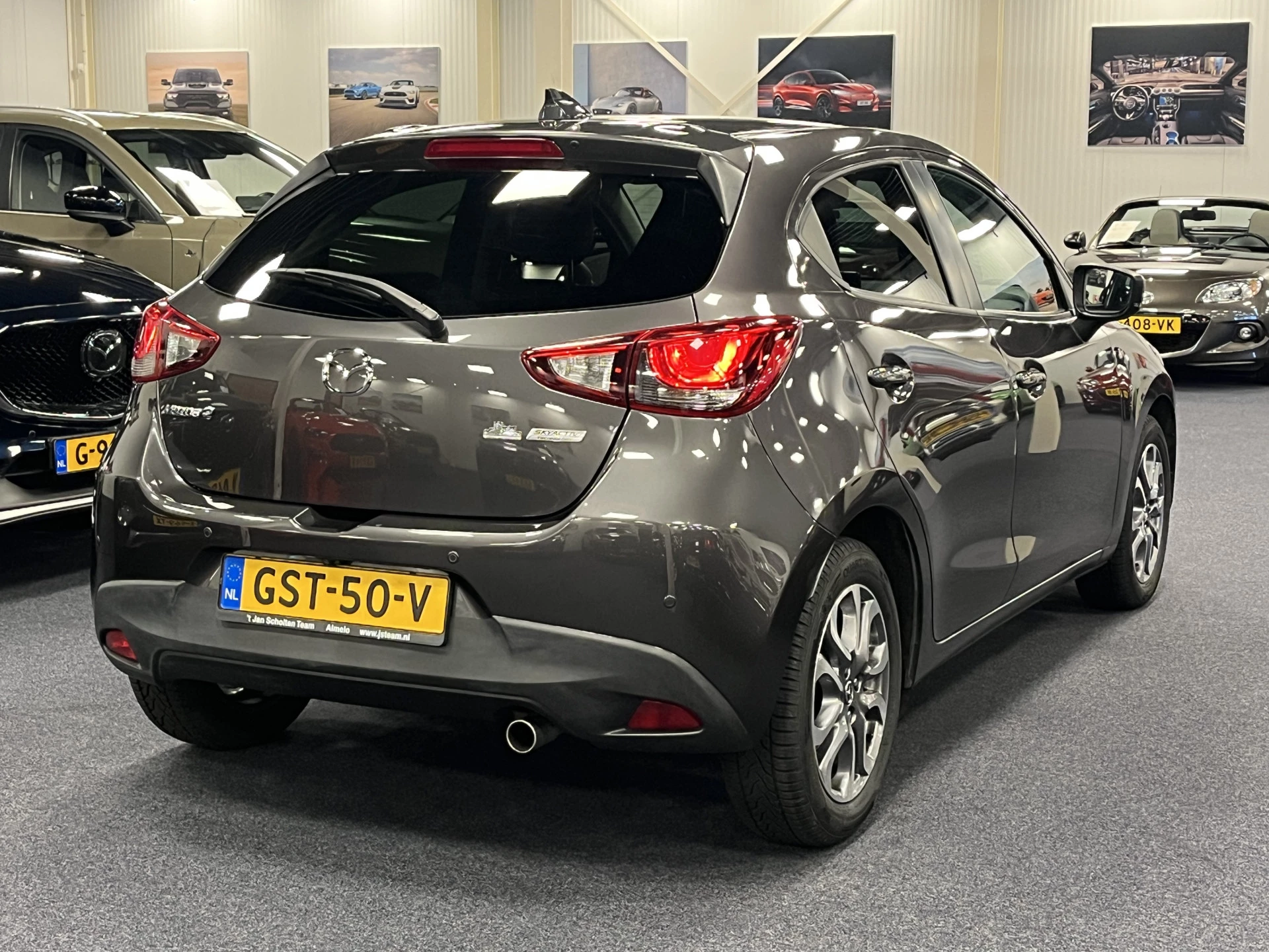 Hoofdafbeelding Mazda 2