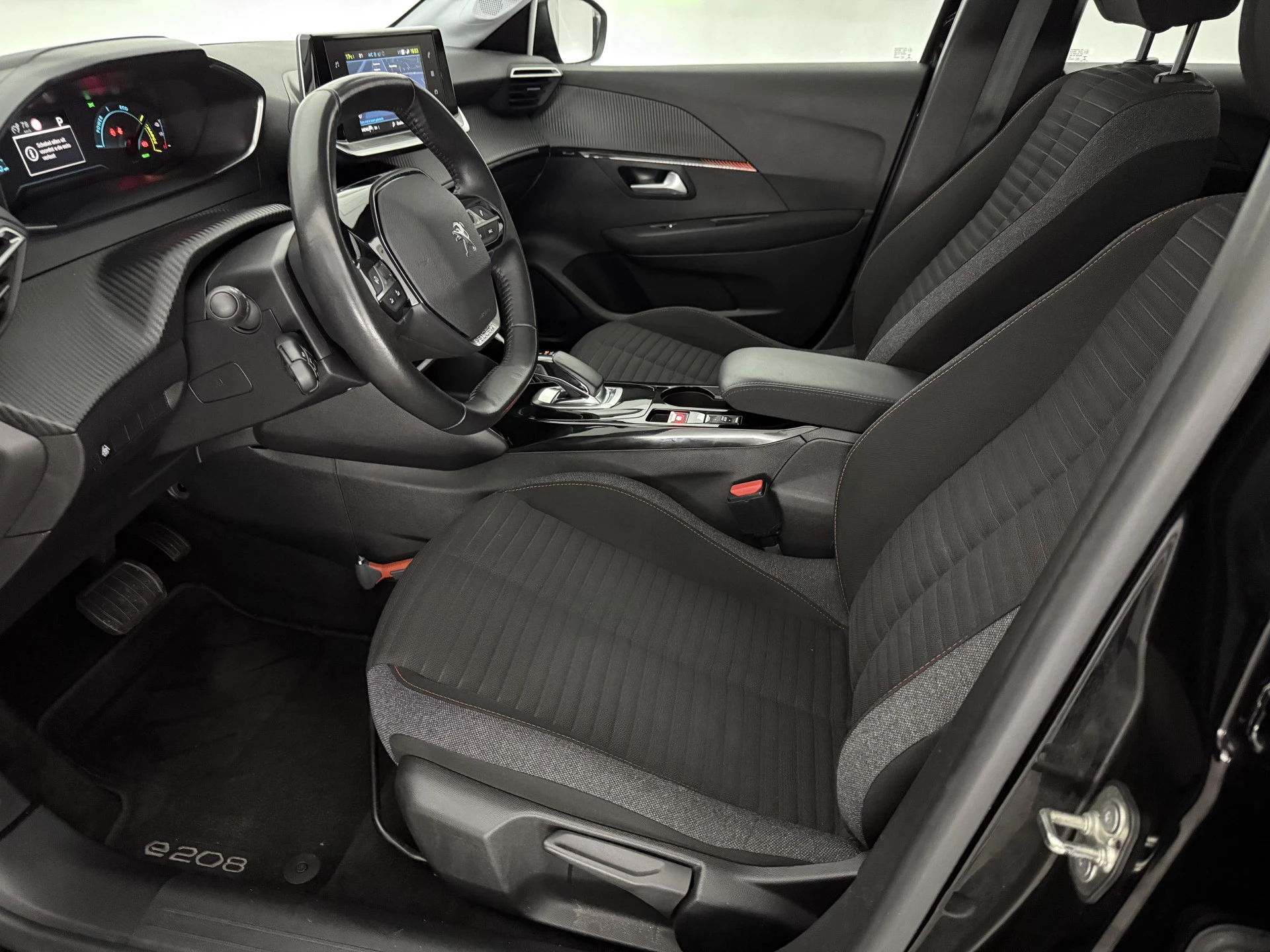 Hoofdafbeelding Peugeot e-208