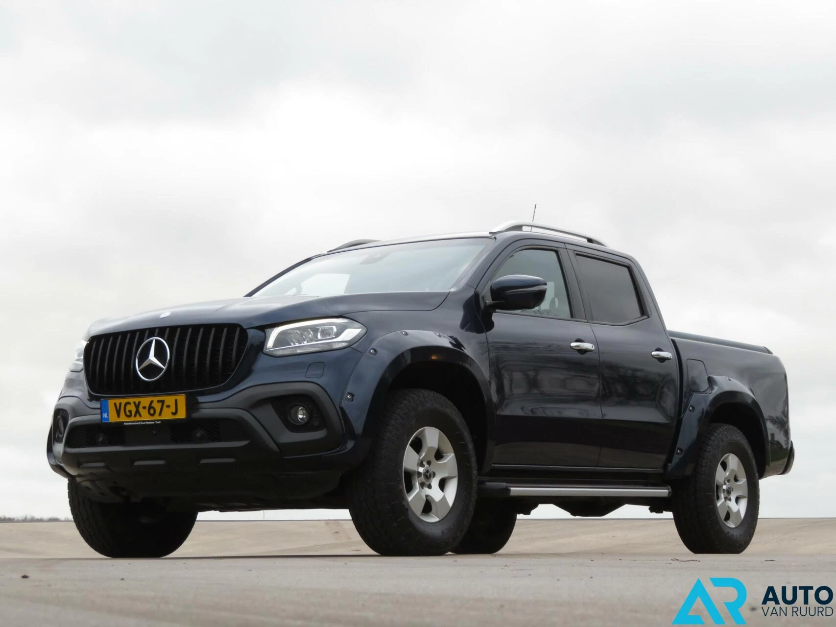 Hoofdafbeelding Mercedes-Benz X-Klasse