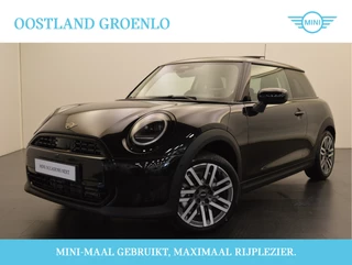 MINI 3-deurs Hatchback Cooper C Classic Automaat / Panoramadak / Parking Assistant Plus / LED / Head-Up / Comfort Access / Harman Kardon / Stoelverwarming