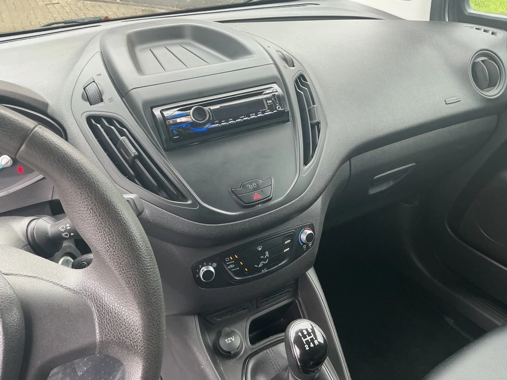 Hoofdafbeelding Ford Transit Courier