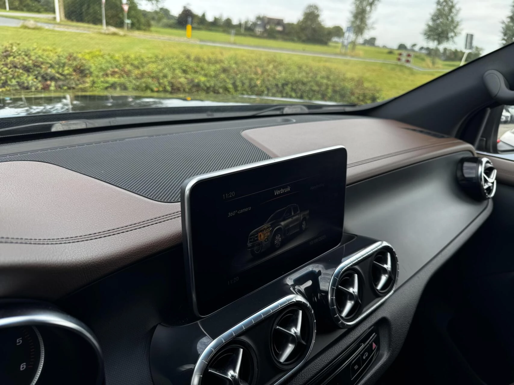 Hoofdafbeelding Mercedes-Benz X-Klasse