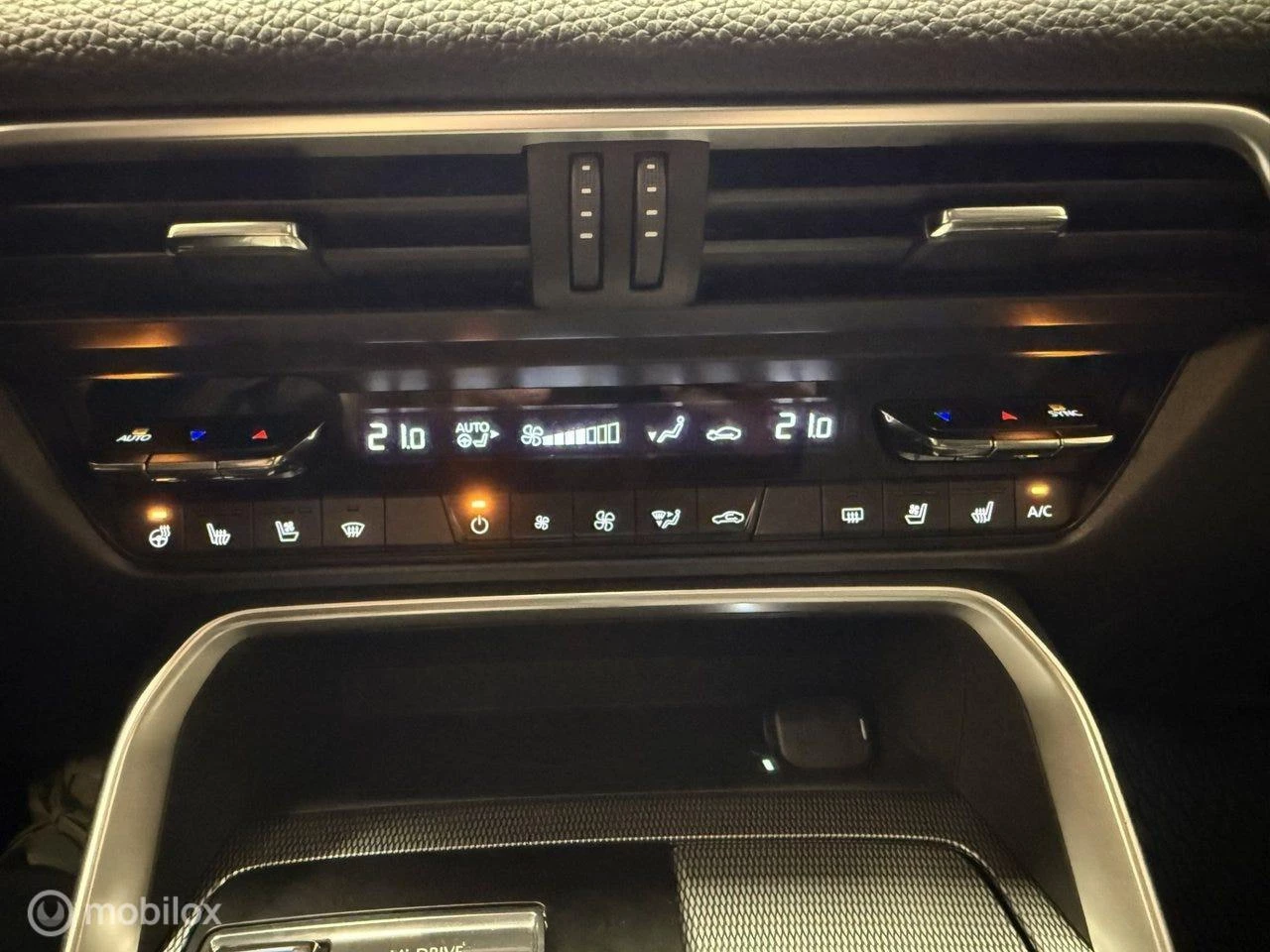 Hoofdafbeelding Mazda CX-60