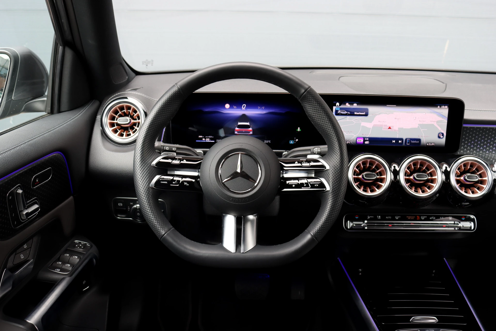 Hoofdafbeelding Mercedes-Benz EQB